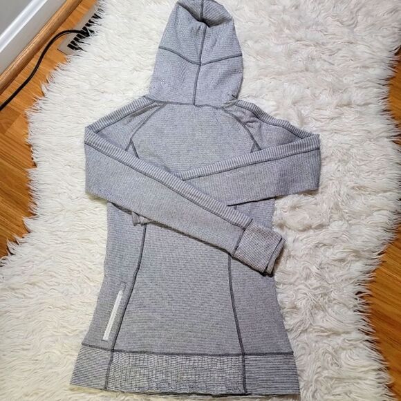 Lululemon Fast Think Hoodie 6 - Picture 3 of 8